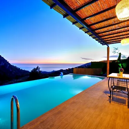 Cardin Villa *
