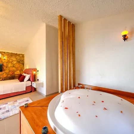 Cardin Villa *
